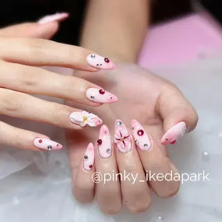 ネイル ピンキー 池田公園店のネイルデザイン