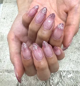 ネイル MAXKELLY ASAのネイルデザイン