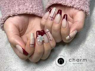 ネイル ネイルルーム チャームのネイルデザイン