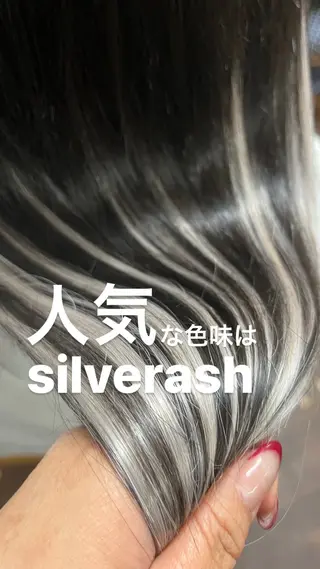 ロング KITTY 立川のネイルデザイン