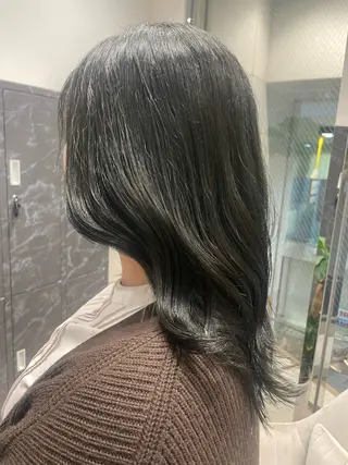 ミディアム カラー PANOL 秀島のヘアスタイル