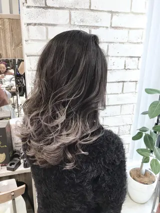セミロング カラー パーマ ヘアアレンジ メンズ キッズ ネイル マツエク・マツパ バレイヤージュ/ 髪質改善/渡邉悟🌱のヘアスタイル