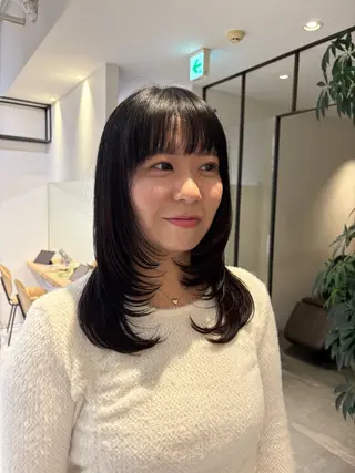 セミロング FILMS所属・FILMS 銀座店 Mikotoのヘアスタイル