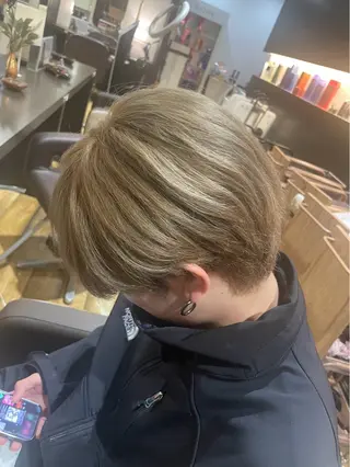 カラー メンズ 朝田 拓実のヘアスタイル
