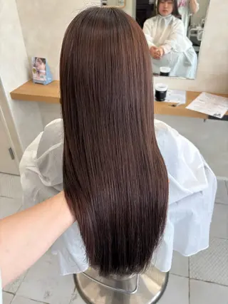 ロング ブリーチなしカラー/ 暖色カラー/艶カラーのヘアスタイル