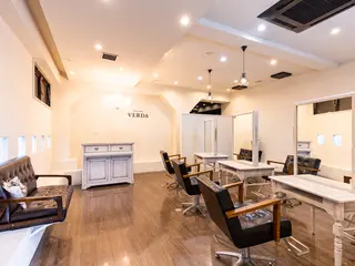 VERDA KENのヘアスタイル