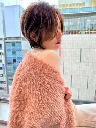 ショート レイヤー/ショート/ 山見陽のヘアスタイル
