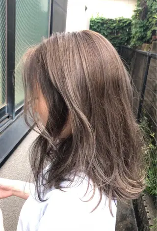 カラー ヘアと眉Otsuka Hikari💆‍♀のヘアスタイル