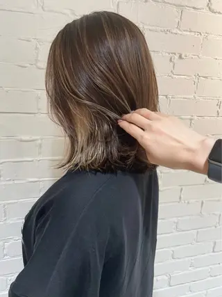 ミディアム カラー 💫レイヤーカット 💫ブリーチ💫サキのヘアスタイル