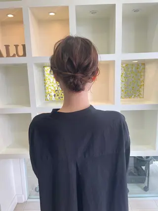 ショート ヘアアレンジ マキノ キョウカのヘアスタイル