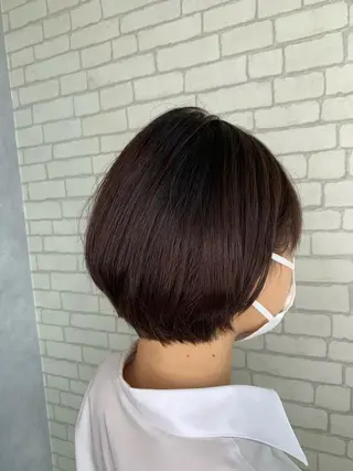 ショート カラー アートディレクター 尾内 友美のヘアスタイル