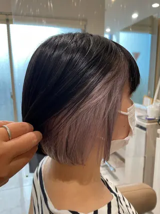 ショート カラー 清藤綾/脱白髪染め 白髪ぼかしハイライトのヘアスタイル