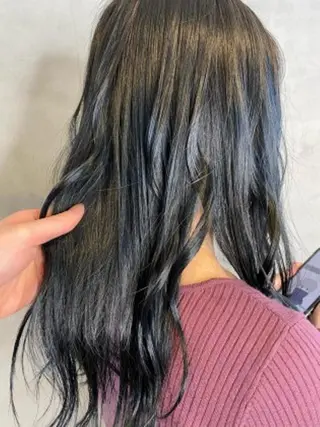 カラー Ryoya /ラーム乃木店のヘアスタイル