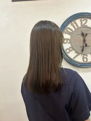 セミロング カラー 赤星 さえのヘアスタイル