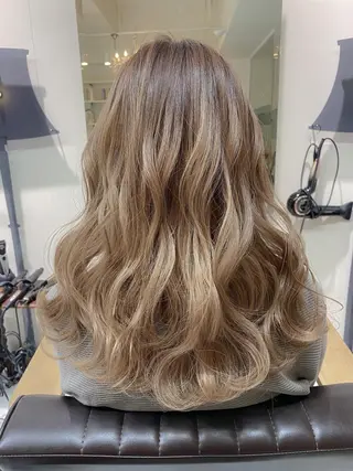 セミロング カラー 【透明感、艶髪】西村 有司のヘアスタイル