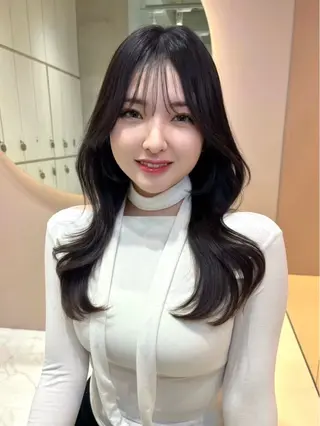 セミロング カラー ヘアアレンジ GLROW大宮所属・大宮🎨高明度/カラ ー/髪質改善/ハルのヘアスタイル