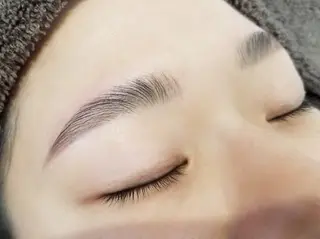 アイブロウ Dearly【ディアリー】所属・【Dearly】 金城智美のマツエク・マツパデザイン