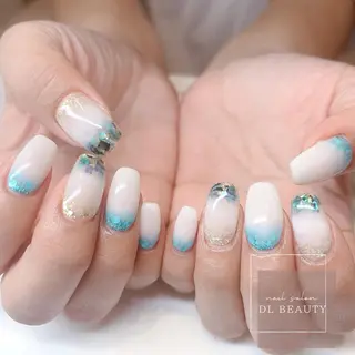 ネイル .. momoko🕊のネイルデザイン