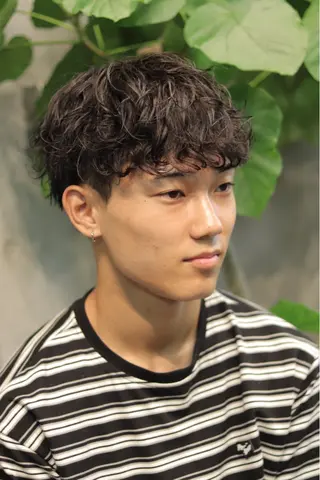 ミディアム パーマ メンズ 山口 陽平のヘアスタイル