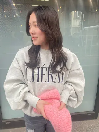 セミロング カラー maeda yumiのヘアスタイル