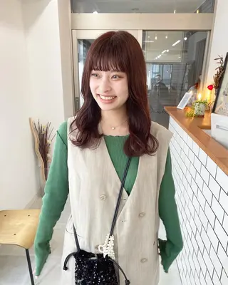 セミロング 川野 彩海のヘアスタイル