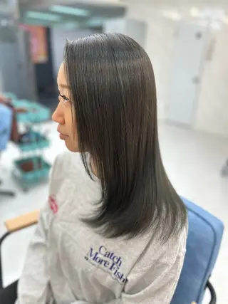 セミロング 髪質改善🩵艶カラー 代々木/木下のヘアスタイル