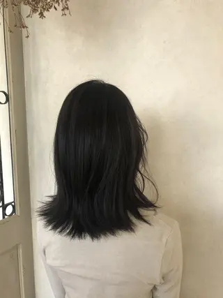 ミディアム 大久保 遥日のヘアスタイル