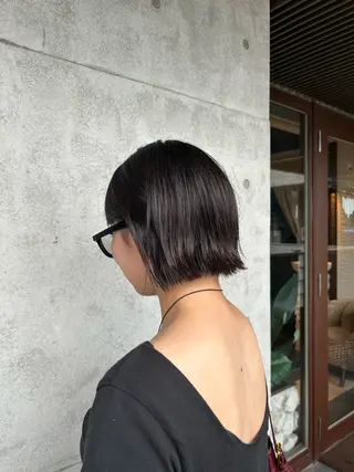 ショート 似合わせレイヤー/透 明感カラー/momiのヘアスタイル