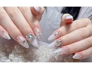 セミロング 戸井田 静香のネイルデザイン