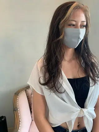 ロング カラー SAKINO. ベージュカラーのヘアスタイル