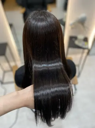 ロング パーマ 艶髪・透明感カラー・ 韓国ヘア・Yuriのヘアスタイル