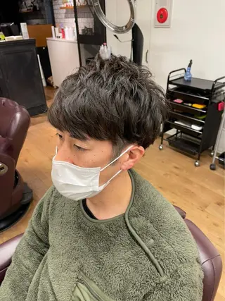 パーマ メンズ 山﨑 優貴のヘアスタイル