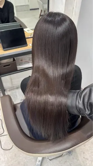 カラー 塩谷 楓のヘアスタイル