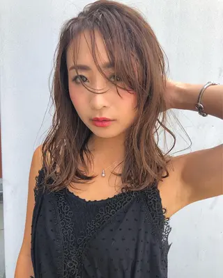 セミロング カラー パーマ 奥秋 理紗　sai xのヘアスタイル