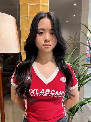 ロング レイヤー/ 透明感SHIMAのヘアスタイル