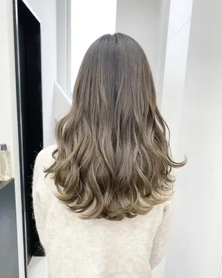 ロング カラー 【ブリーチカラー】 🌈ALIVE若山葵のヘアスタイル
