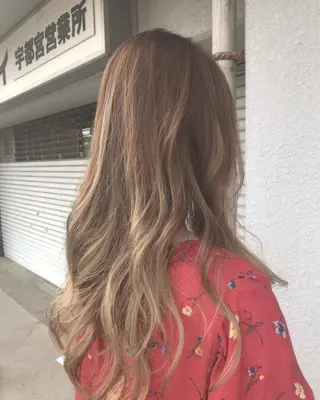 セミロング カラー レイヤーカット匠 イソザキノリユキのヘアスタイル