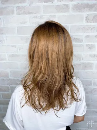 ミディアム カラー 今雪 聡美のヘアスタイル