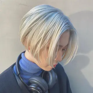 ショート カラー センターパート/ 暖色カラーayuのヘアスタイル