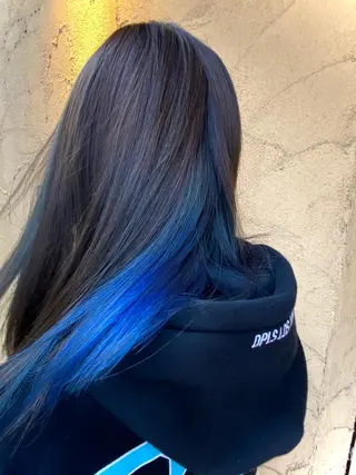 ミディアム レイヤーカット🖤 SAYAのヘアスタイル