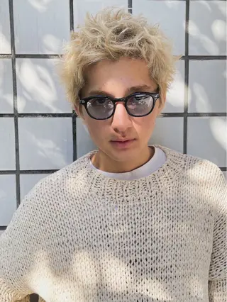 ショート カラー 丹 海空斗のヘアスタイル