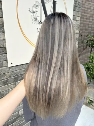 カラー 坂野 結子のヘアスタイル