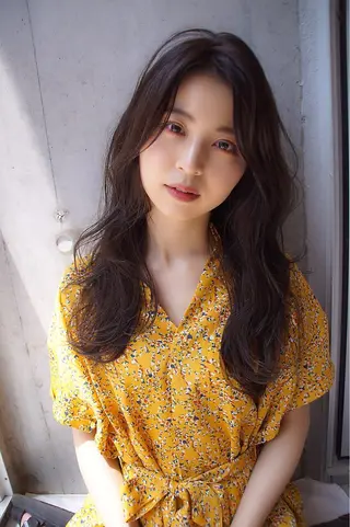 ロング カラー パーマ Lino by hoNuaのヘアスタイル