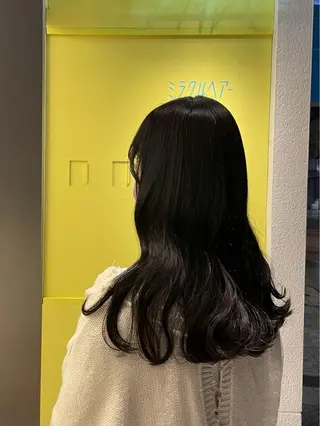 ロング カラー ヘアアレンジ 山下 とよかのヘアスタイル