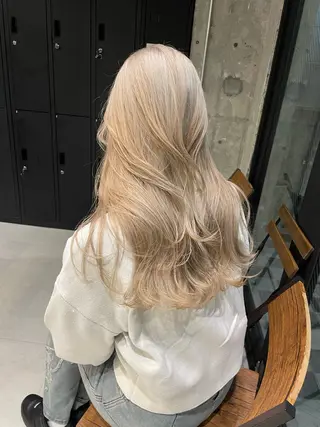 ロング 🫧ハイライトカラー 🫧 𝓜𝓘𝓤のヘアスタイル