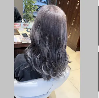 ロング ヘアアレンジ SOLÉ所属・伊藤 準輝のヘアスタイル