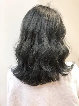 ミディアム カラー ゆう🫧 透明感/ハイトーンのヘアスタイル
