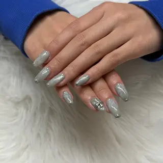 ネイル 💖𝓜𝓲𝓸 /3月予約受付中💖のネイルデザイン