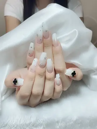 ネイル Amina nail salonのネイルデザイン