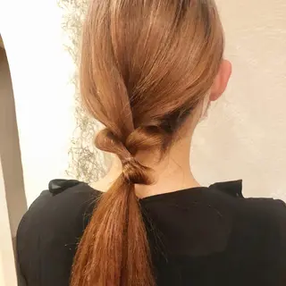 カラー 井上 歩美のヘアスタイル
